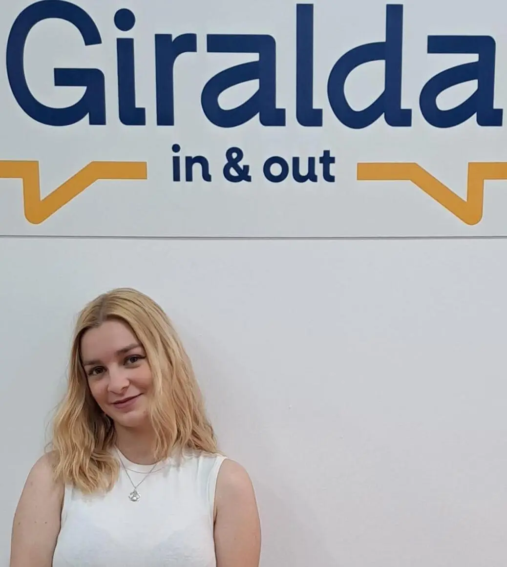 Equipo Giralda In and Out